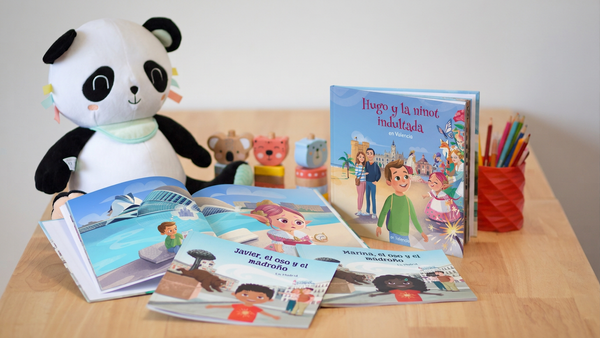 Variedad de cuentos infantiles sobre una mesa